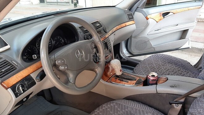 Mercedes E 220 2006, 335,000 km - 2.2 l - Bakı