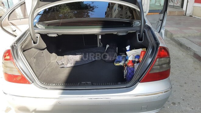 Mercedes E 220 2006, 335,000 km - 2.2 l - Bakı
