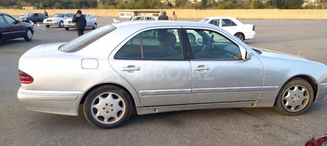 Mercedes E 270 2000, 550,000 km - 2.7 l - Bakı