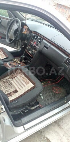 Mercedes E 270 2000, 550,000 km - 2.7 l - Bakı