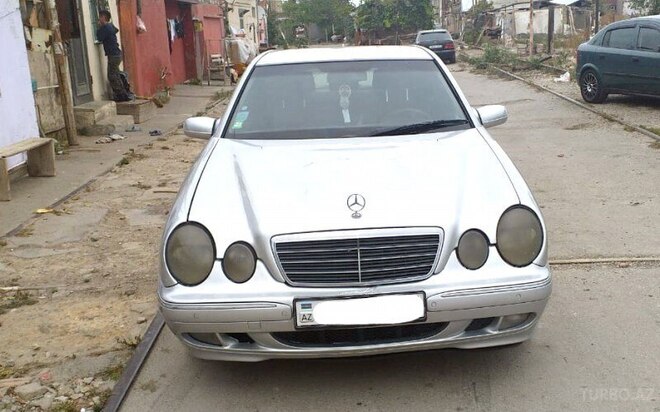 Mercedes E 270 2000, 550,000 km - 2.7 l - Bakı