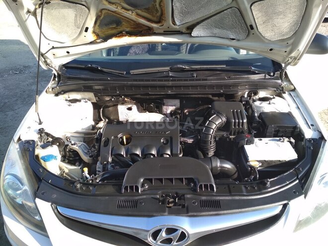 Hyundai i30 2011, 157,000 km - 1.6 л - Gəncə