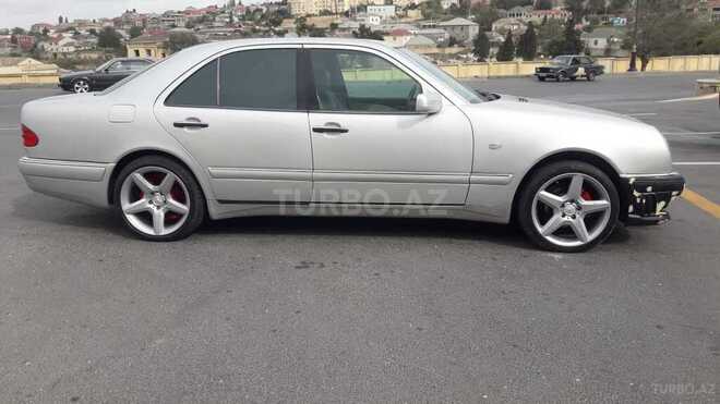 Mercedes E 240 1998, 404,645 km - 2.4 l - Bakı
