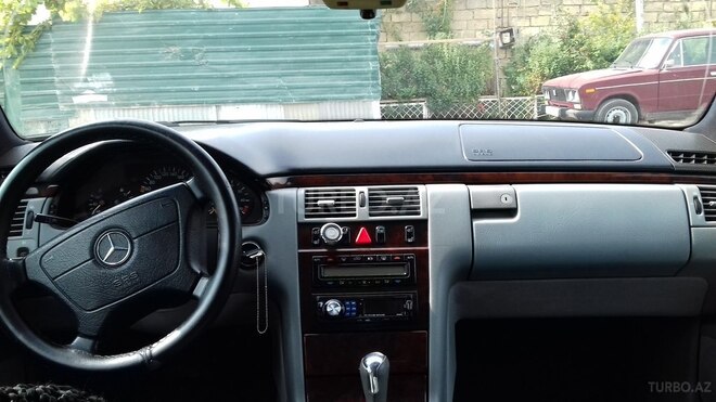 Mercedes E 280 1996, 380,000 km - 2.8 l - Bakı