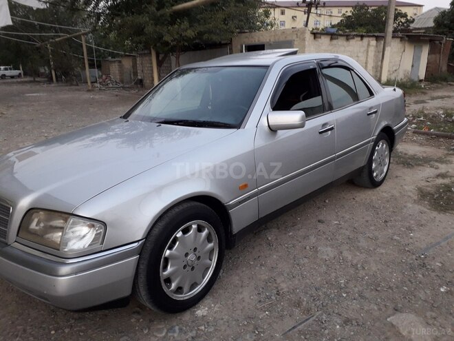 Mercedes C 220 1996, 250,000 km - 2.2 l - Salyan