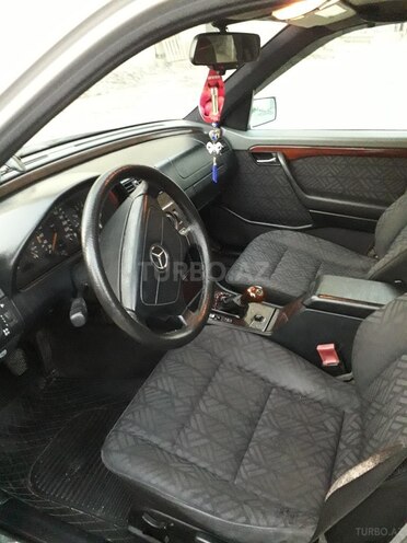 Mercedes C 220 1996, 250,000 km - 2.2 l - Salyan