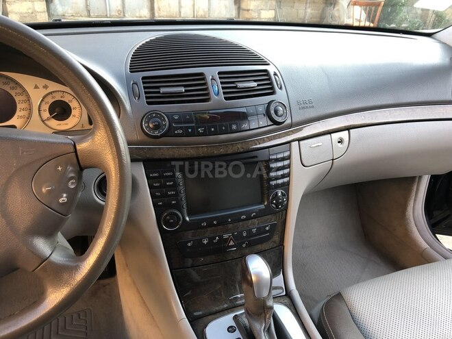 Mercedes E 320 2003, 330,000 km - 3.2 l - Bakı