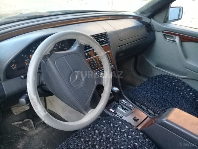 Mercedes C 220 1995, 298,400 km - 2.2 l - Bakı