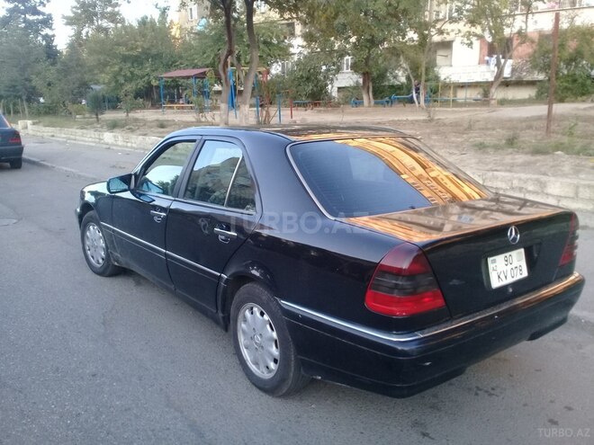 Mercedes C 220 1995, 298,400 km - 2.2 l - Bakı