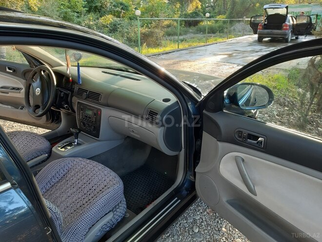 Volkswagen Passat 2004, 228,257 km - 1.8 l - Xaçmaz
