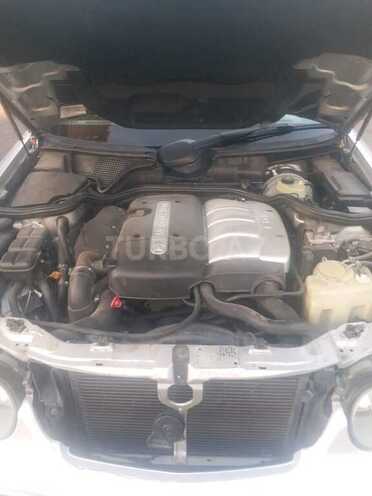 Mercedes E 220 2000, 245,000 km - 2.2 l - Bakı