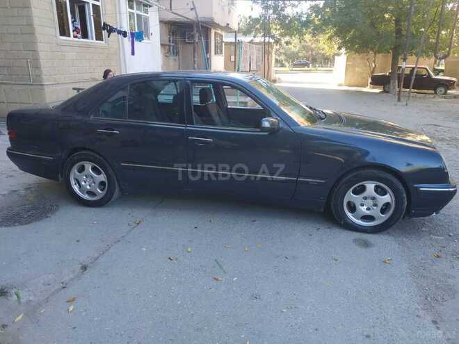 Mercedes E 270 2001, 258,394 km - 2.7 l - Sumqayıt