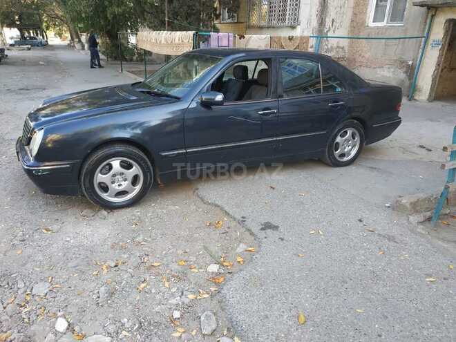 Mercedes E 270 2001, 258,394 km - 2.7 l - Sumqayıt