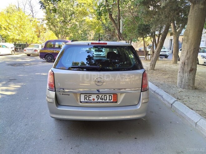 Opel Astra 2005, 123,000 km - 1.4 л - Bakı