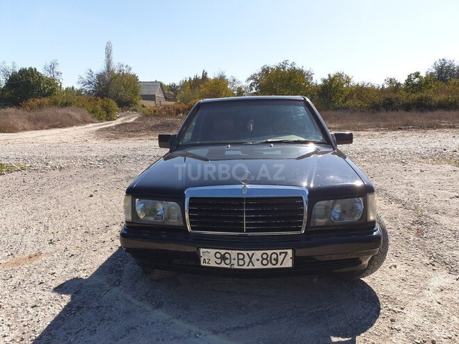 Mercedes 190 1989, 380,000 km - 2.0 l - Xudat