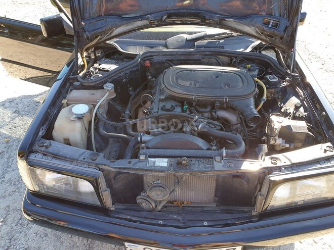 Mercedes 190 1989, 380,000 km - 2.0 l - Xudat