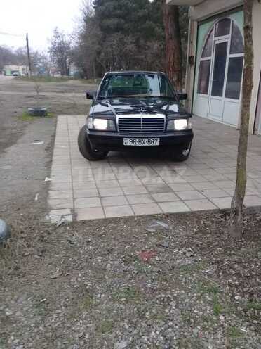 Mercedes 190 1989, 380,000 km - 2.0 l - Xudat