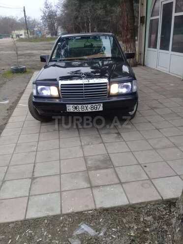 Mercedes 190 1989, 380,000 km - 2.0 l - Xudat