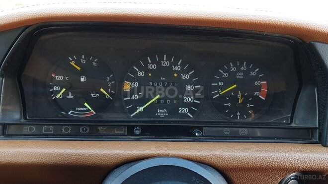 Mercedes 190 1989, 380,000 km - 2.0 l - Xudat