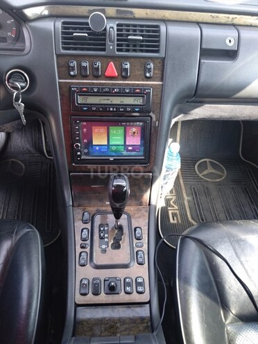 Mercedes E 320 2000, 370,000 km - 3.2 l - Bakı