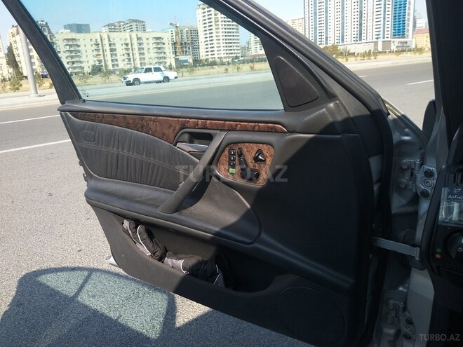 Mercedes E 320 2000, 370,000 km - 3.2 l - Bakı