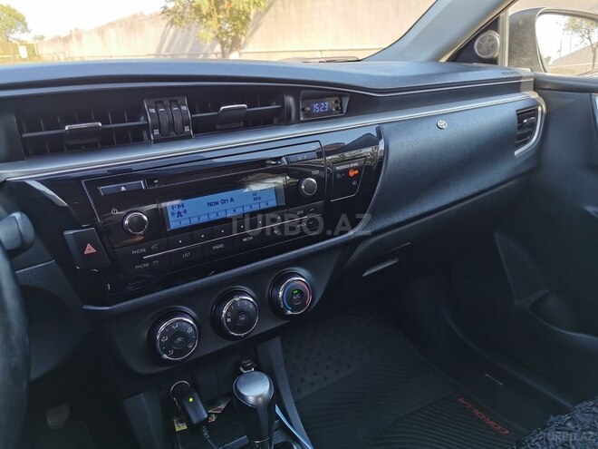 Toyota Corolla 2013, 134,000 km - 1.6 л - Bakı