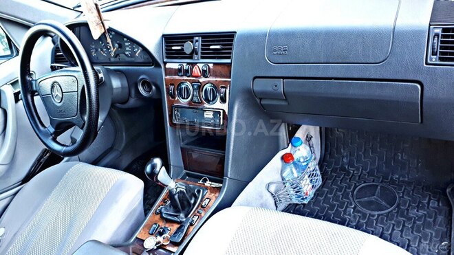 Mercedes C 180 2000, 320,000 km - 1.8 л - Bakı