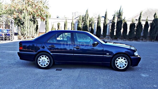 Mercedes C 180 2000, 320,000 km - 1.8 л - Bakı