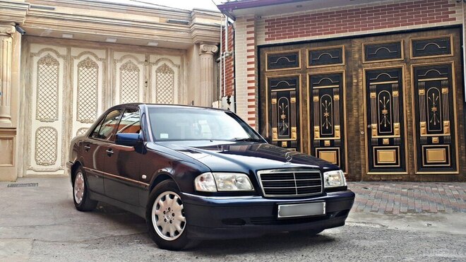 Mercedes C 180 2000, 320,000 km - 1.8 л - Bakı
