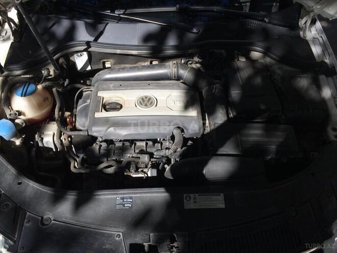 Volkswagen Passat 2010, 64,000 km - 1.8 l - Bakı