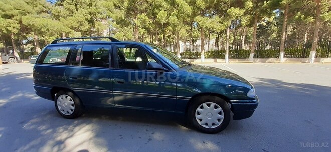 Opel Astra 1995, 453,000 km - 1.6 l - Sumqayıt