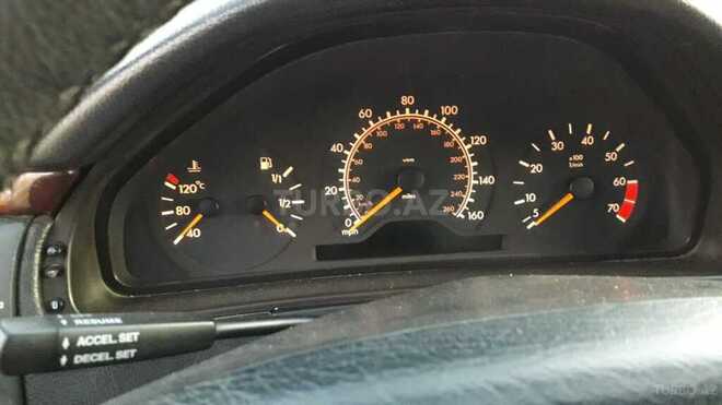 Mercedes E 320 1999, 310,000 km - 3.2 l - Beyləqan