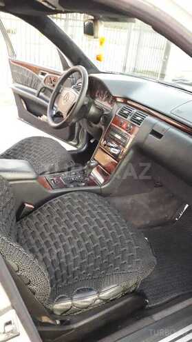 Mercedes E 320 1999, 310,000 km - 3.2 l - Beyləqan
