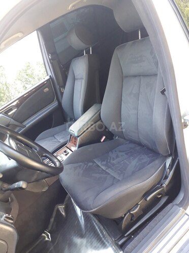 Mercedes E 240 1998, 302,125 km - 2.4 l - Sumqayıt