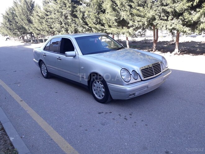 Mercedes E 240 1998, 302,125 km - 2.4 l - Sumqayıt