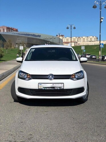 Volkswagen Polo 2015, 49,000 km - 1.6 l - Bakı