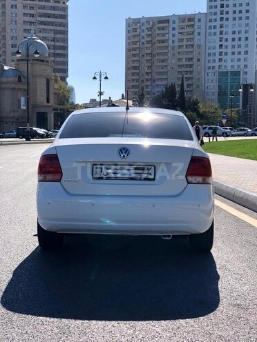Volkswagen Polo 2015, 49,000 km - 1.6 l - Bakı