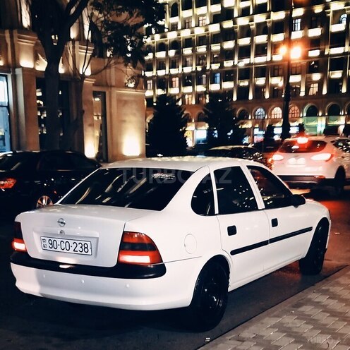 Opel Vectra 1998, 245,000 km - 1.8 l - Bakı