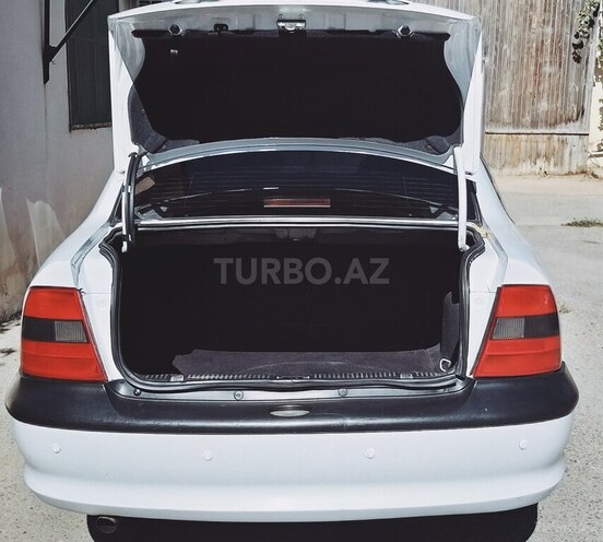 Opel Vectra 1998, 245,000 km - 1.8 l - Bakı