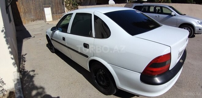 Opel Vectra 1998, 245,000 km - 1.8 l - Bakı
