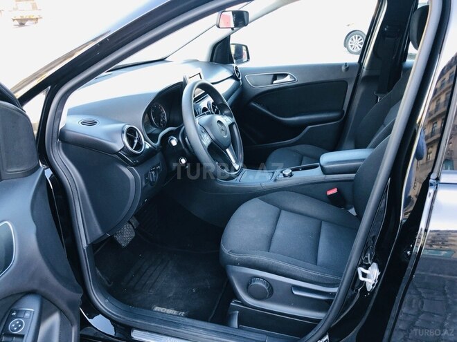 Mercedes B 180 2014, 233,000 km - 1.5 l - Bakı