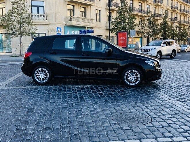 Mercedes B 180 2014, 233,000 km - 1.5 l - Bakı