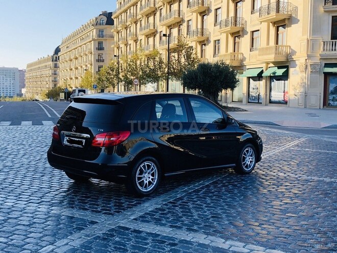 Mercedes B 180 2014, 233,000 km - 1.5 l - Bakı