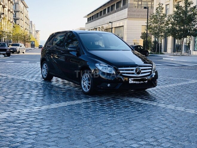 Mercedes B 180 2014, 233,000 km - 1.5 l - Bakı
