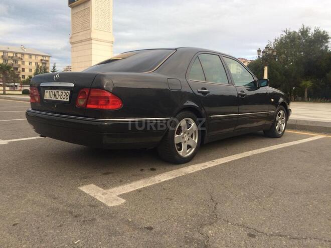 Mercedes E 230 1996, 260,000 km - 2.3 l - Sumqayıt
