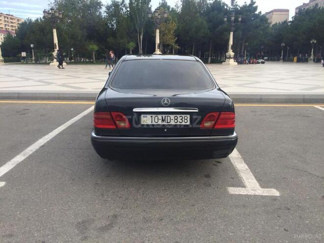 Mercedes E 230 1996, 260,000 km - 2.3 l - Sumqayıt