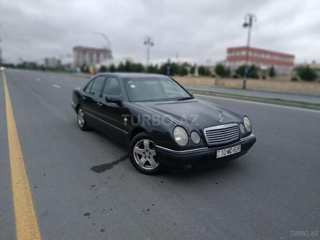 Mercedes E 230 1996, 260,000 km - 2.3 l - Sumqayıt