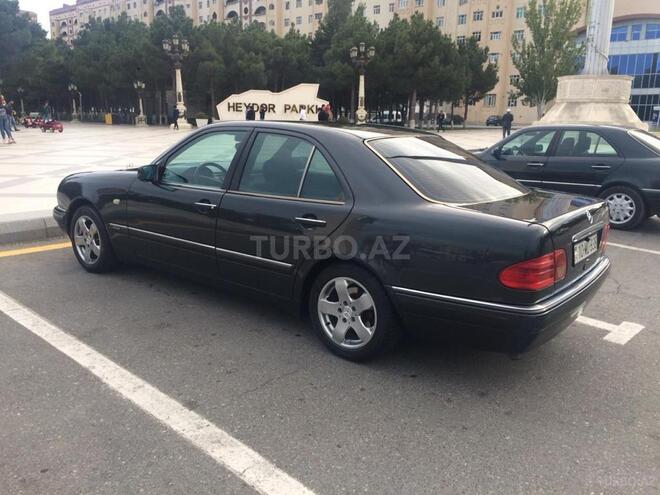 Mercedes E 230 1996, 260,000 km - 2.3 l - Sumqayıt