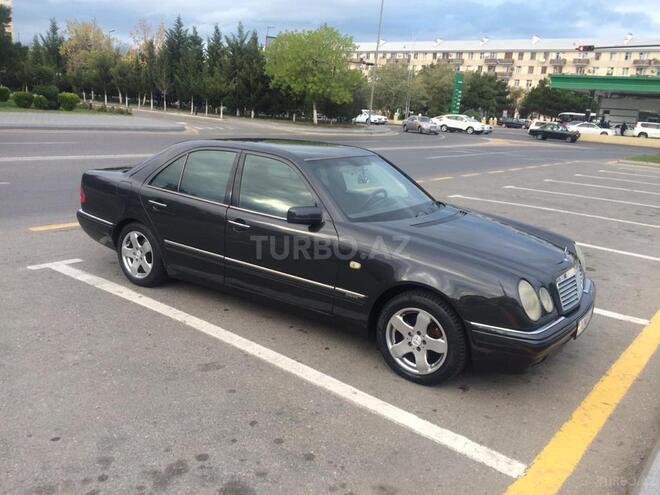 Mercedes E 230 1996, 260,000 km - 2.3 l - Sumqayıt