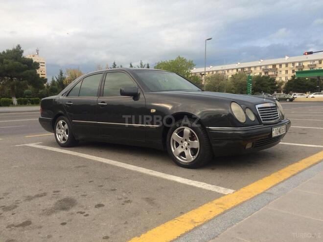 Mercedes E 230 1996, 260,000 km - 2.3 l - Sumqayıt